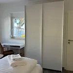 Biotop - Badeteich, Sauna, Kinoleinwand *