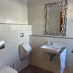 Nyaraló Biotop - Badeteich, Sauna, Kinoleinwand Kölleda