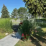 Biotop - Badeteich, Sauna, Kinoleinwand *