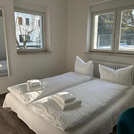 Biotop - Badeteich, Sauna, Kinoleinwand