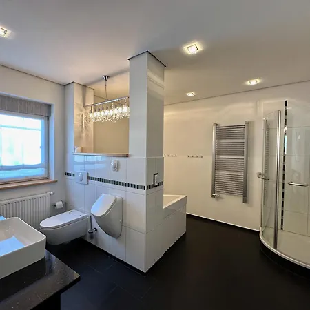 Biotop - Badeteich, Sauna, Kinoleinwand Holiday home