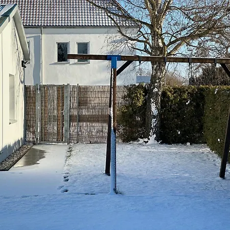 Biotop - Badeteich, Sauna, Kinoleinwand *