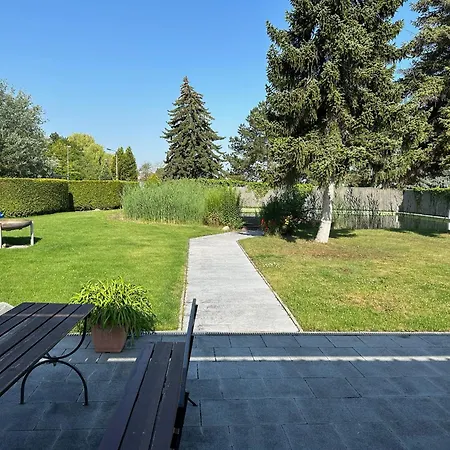 Biotop - Badeteich, Sauna, Kinoleinwand Holiday home Koelleda