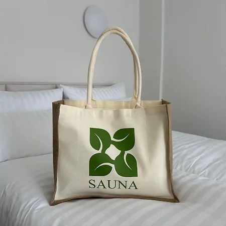 Biotop - Badeteich, Sauna, Kinoleinwand * Koelleda