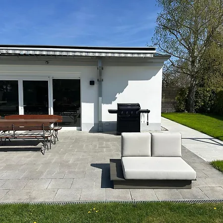 Holiday home Biotop - Badeteich, Sauna, Kinoleinwand *