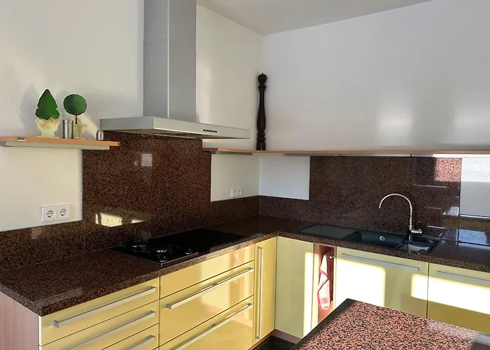 Vakantiehuis Biotop - Badeteich, Sauna, Kinoleinwand *