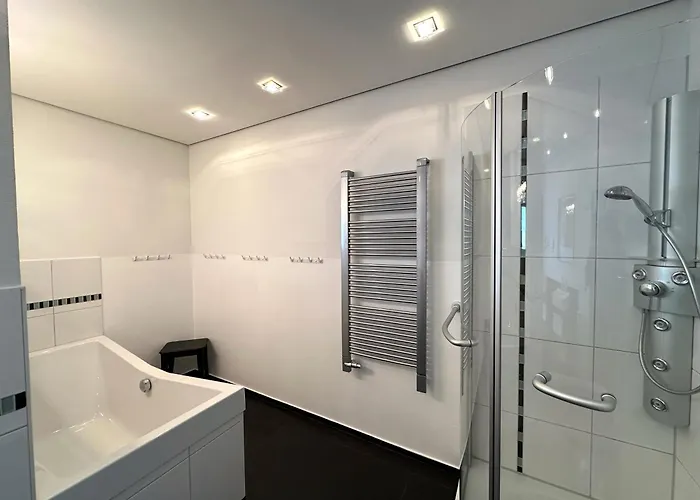 Vakantiehuis Biotop - Badeteich, Sauna, Kinoleinwand