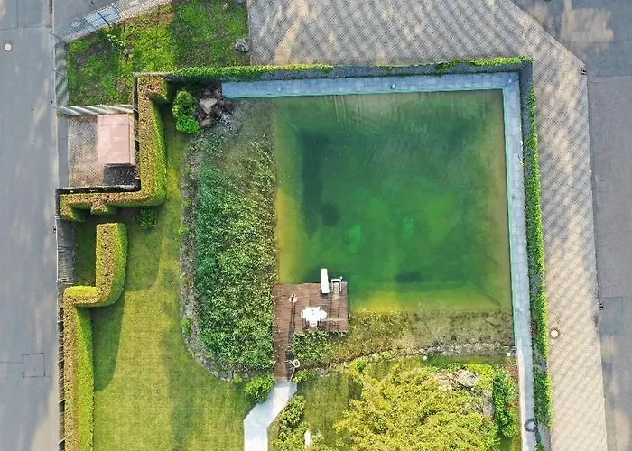 Vakantiehuis Biotop - Badeteich, Sauna, Kinoleinwand