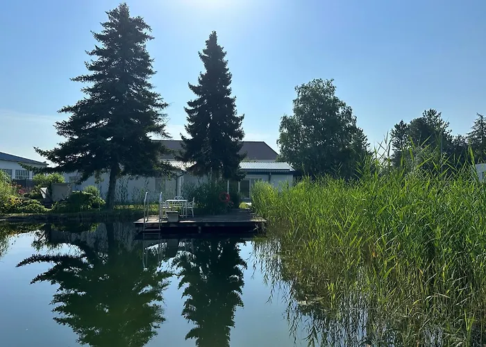 Vakantiehuis Biotop - Badeteich, Sauna, Kinoleinwand *