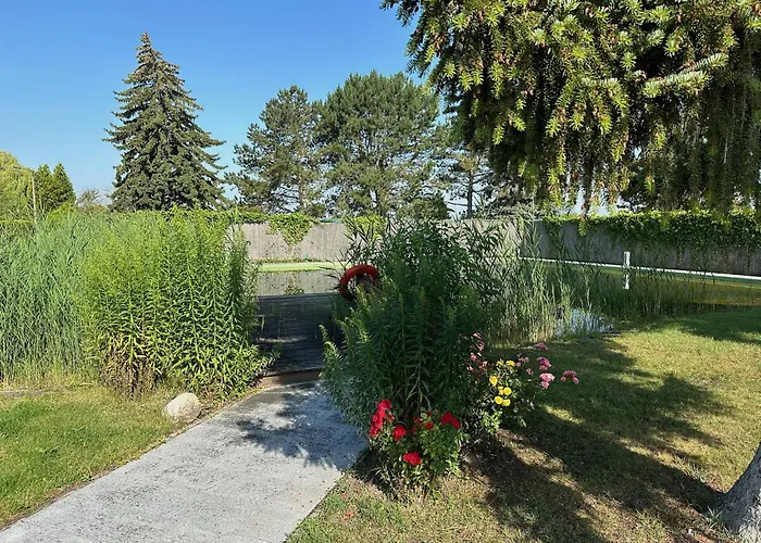 Biotop - Badeteich, Sauna, Kinoleinwand *